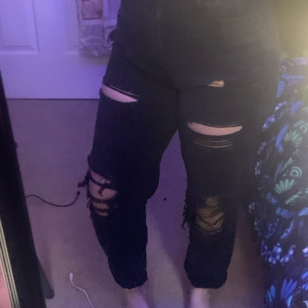 AE Relaxed Mom Jeans ‼️LOWEST PRICE‼️